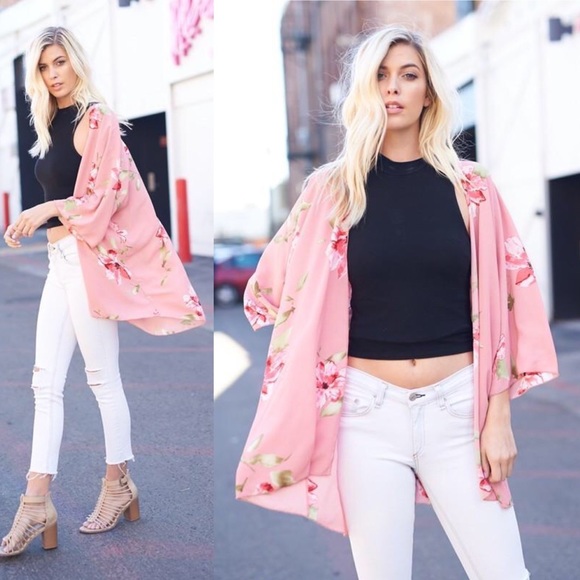 🎉HP🎉 Pink Floral Hi Low Kimono - Picture 2 of 5